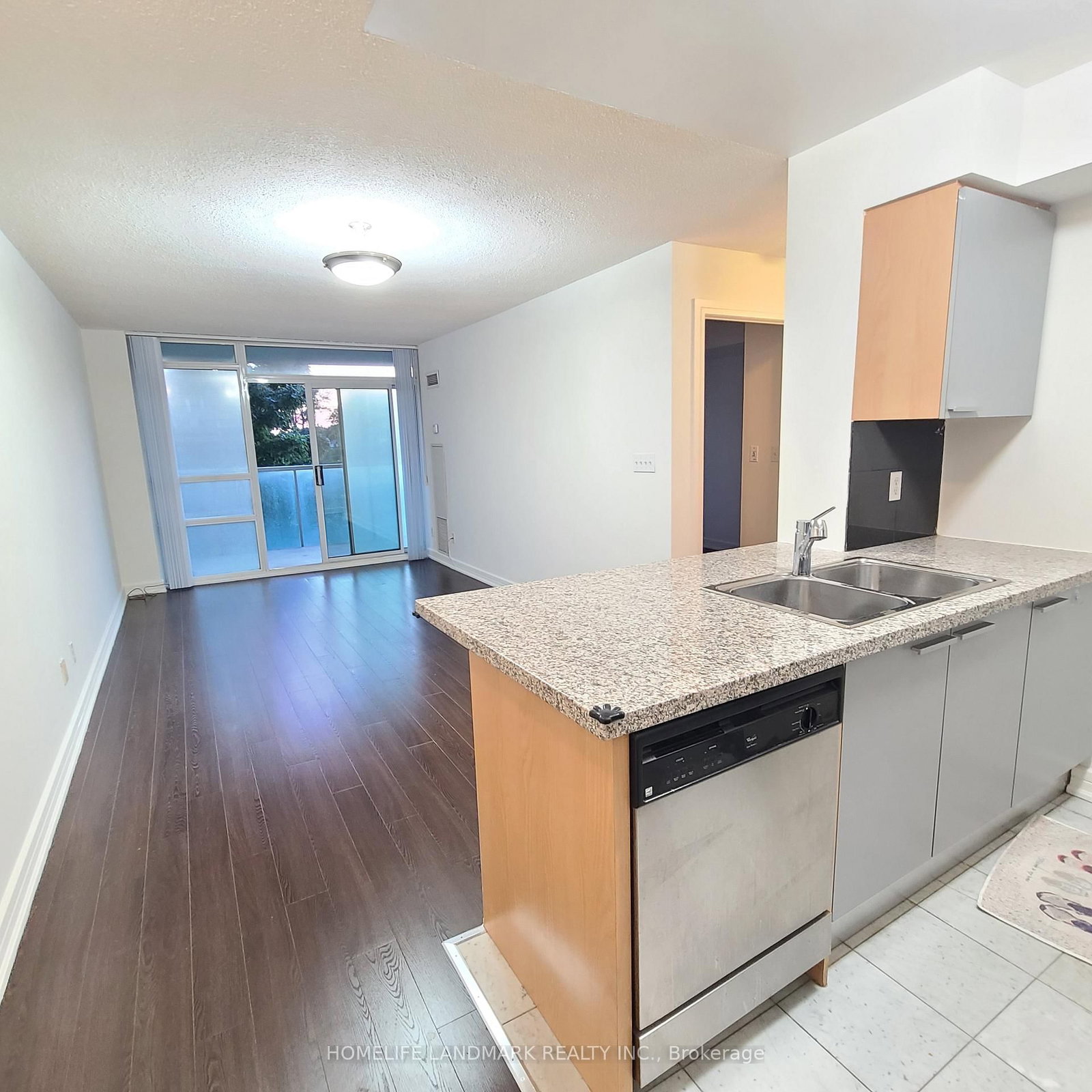 18 Harrison Garden Boulevard, Unit 312 - Photo 7