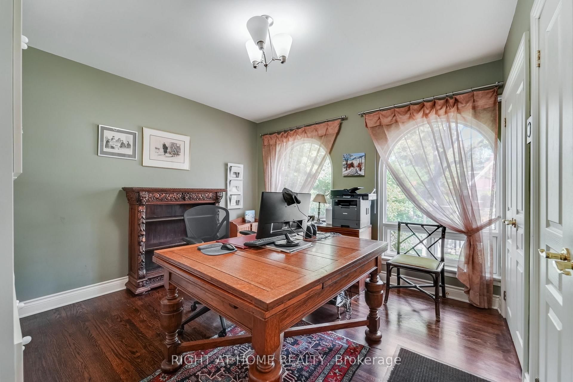 25 Clarendon Avenue