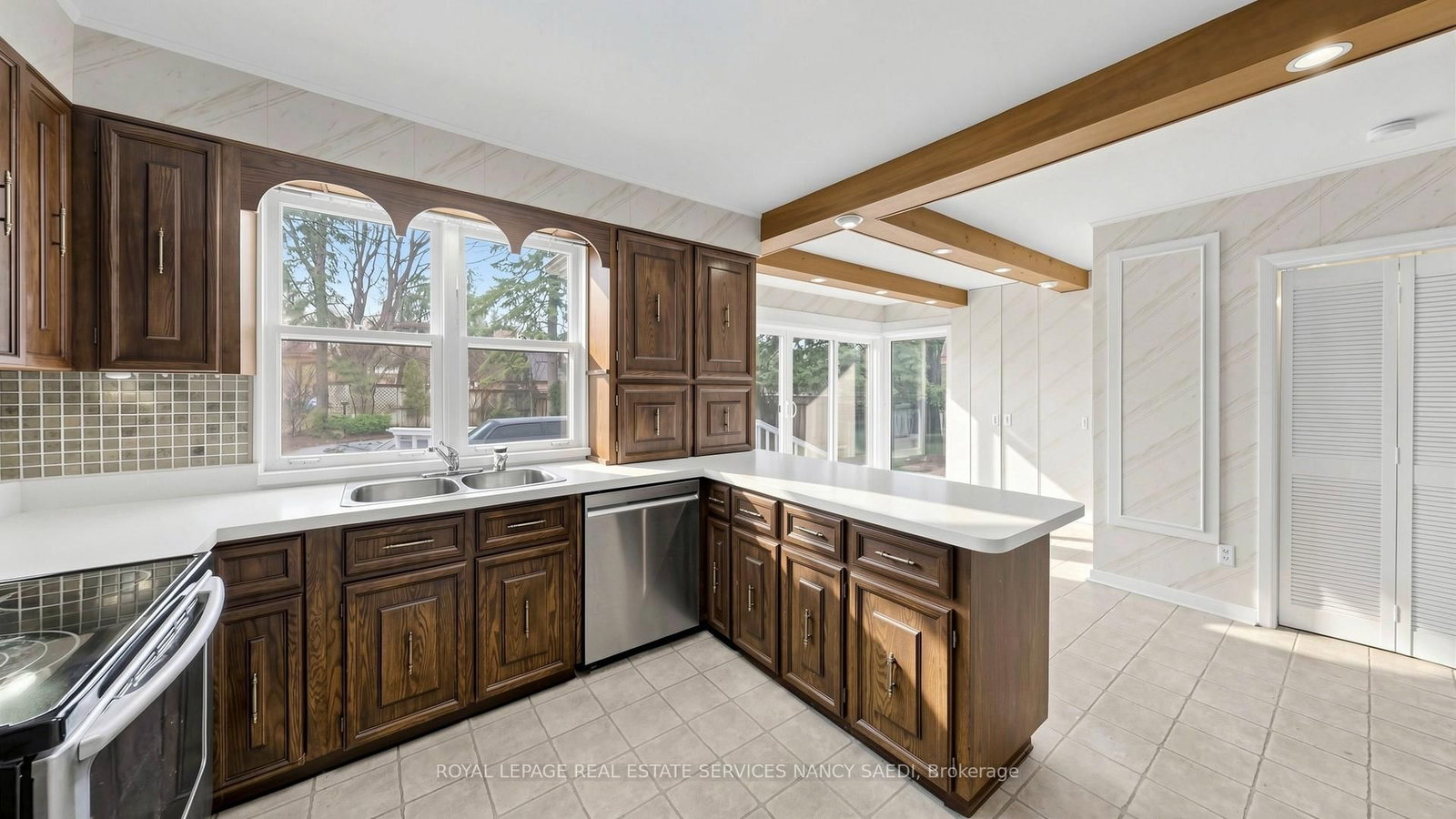 2 Colvestone Road • Toronto, ON photo 12