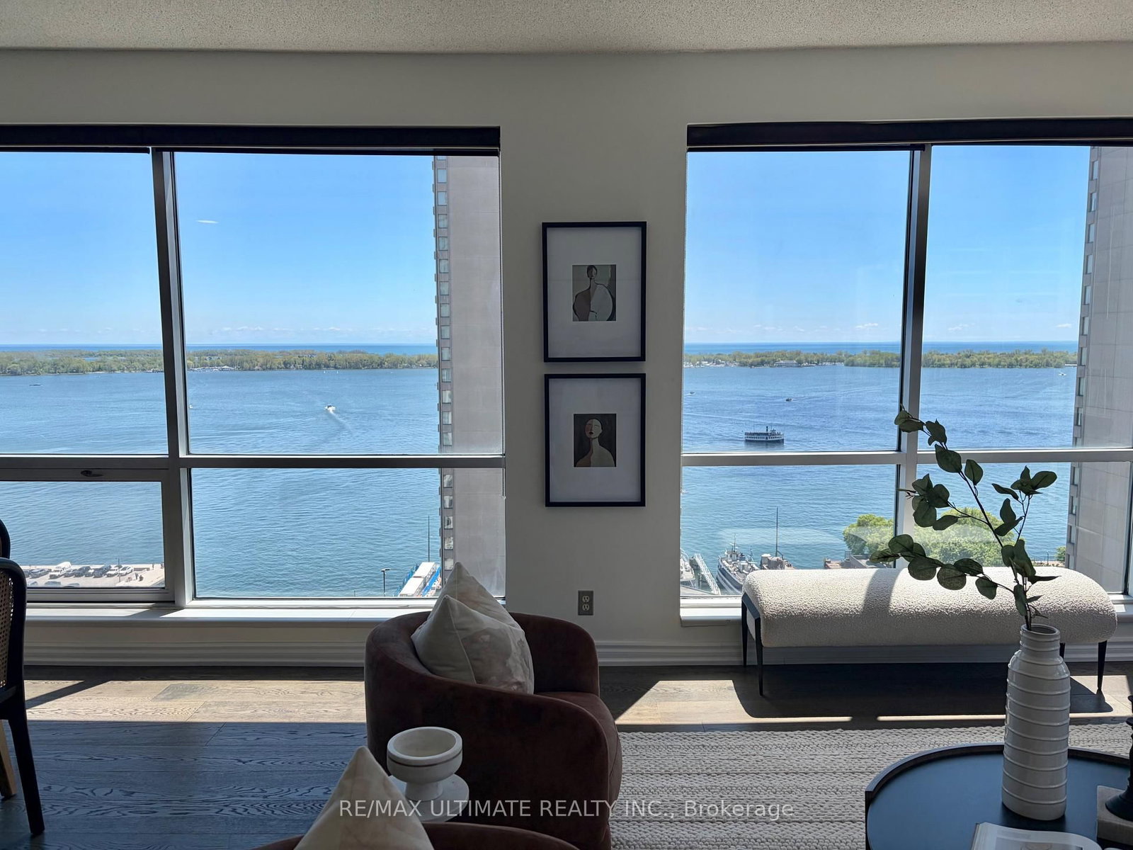 Property at 10 Queens