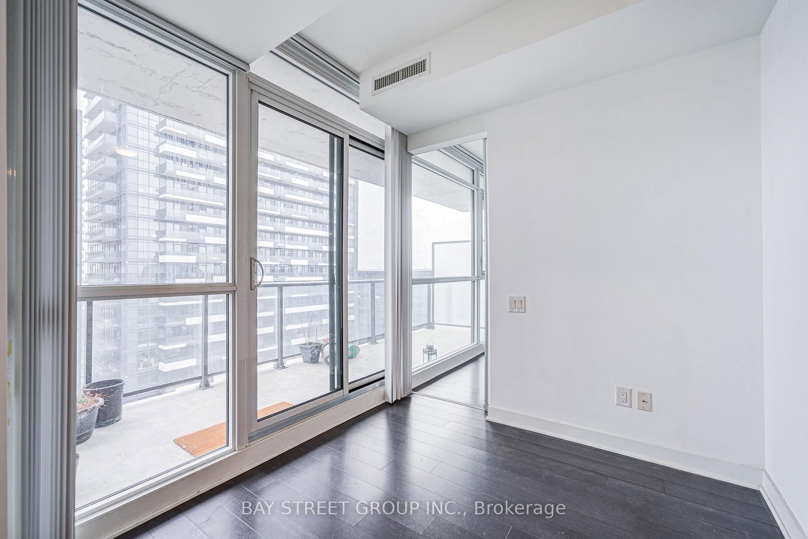290 Adelaide Street W, Unit 3002 - Photo 20