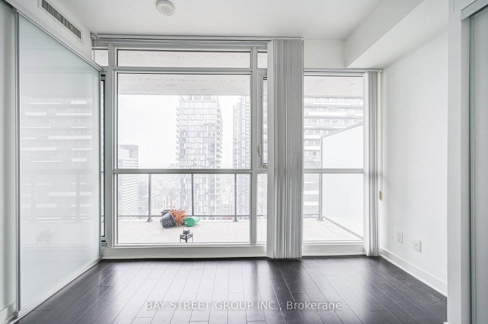 290 Adelaide Street W, Unit 3002 - Photo 25