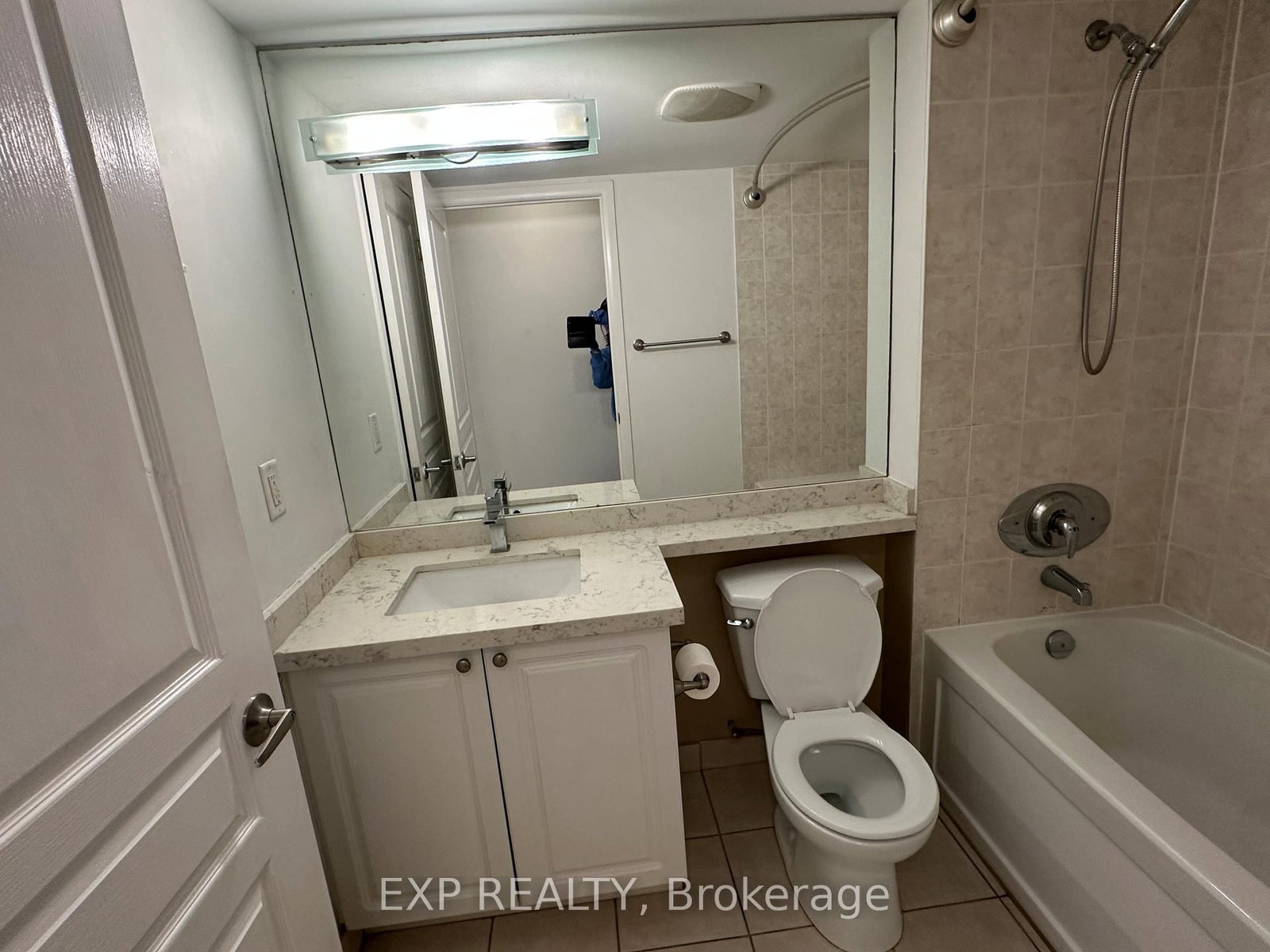 18 Yonge Street, Unit 1306 - Photo 17