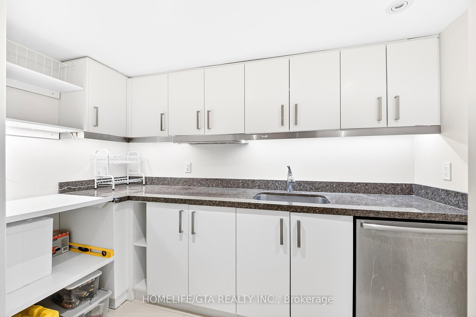 674 Bedford Park Avenue • Toronto, ON photo 27