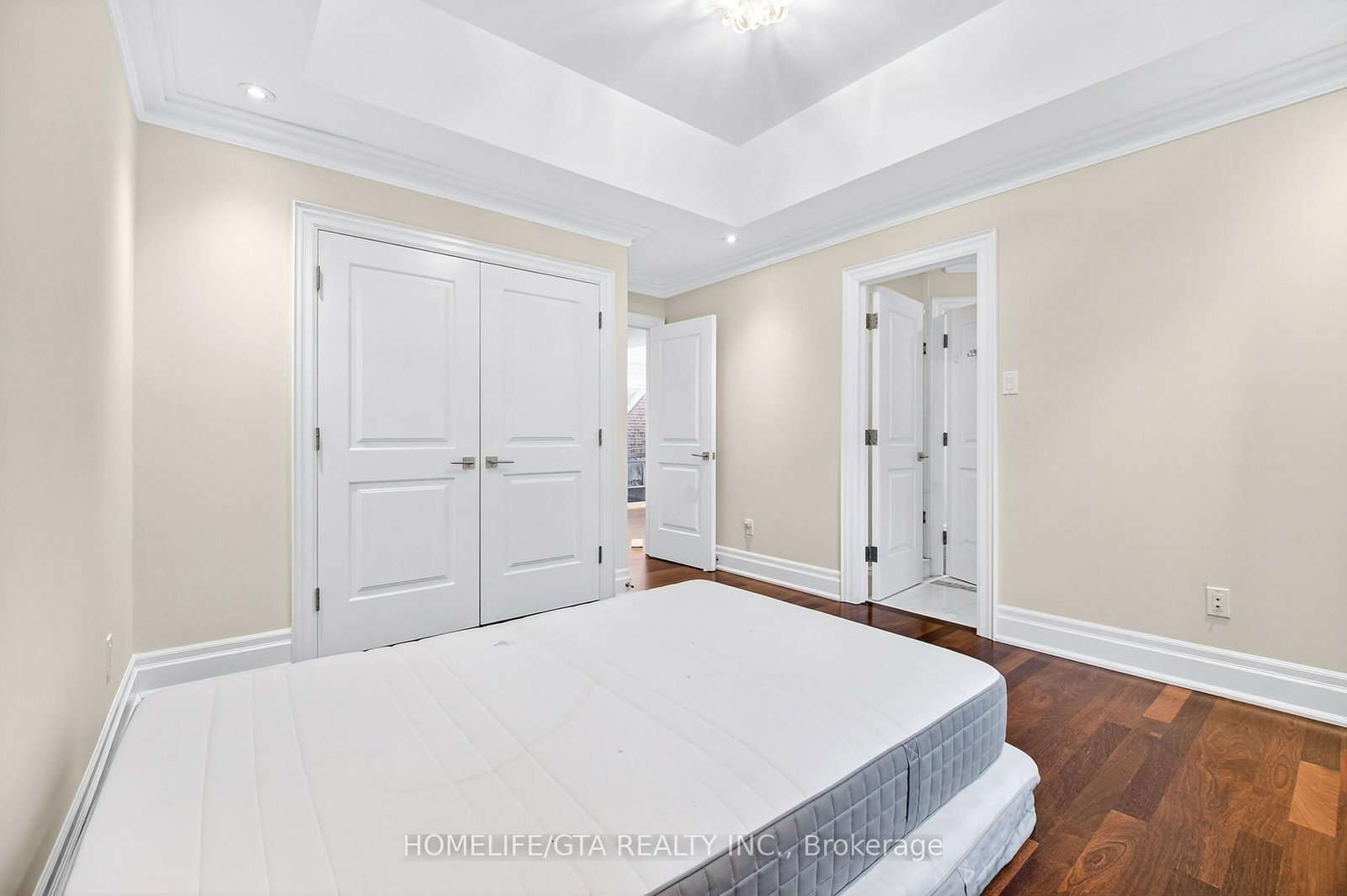 674 Bedford Park Avenue • Toronto, ON photo 42