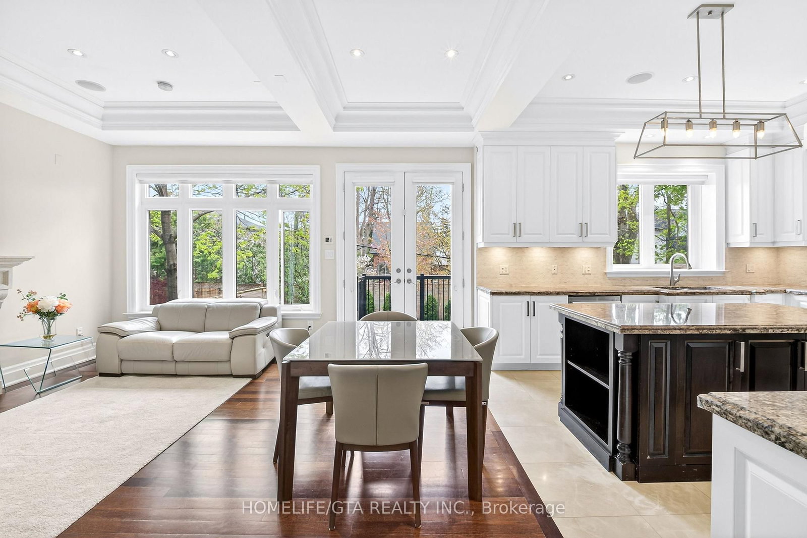 674 Bedford Park Avenue • Toronto, ON photo 6