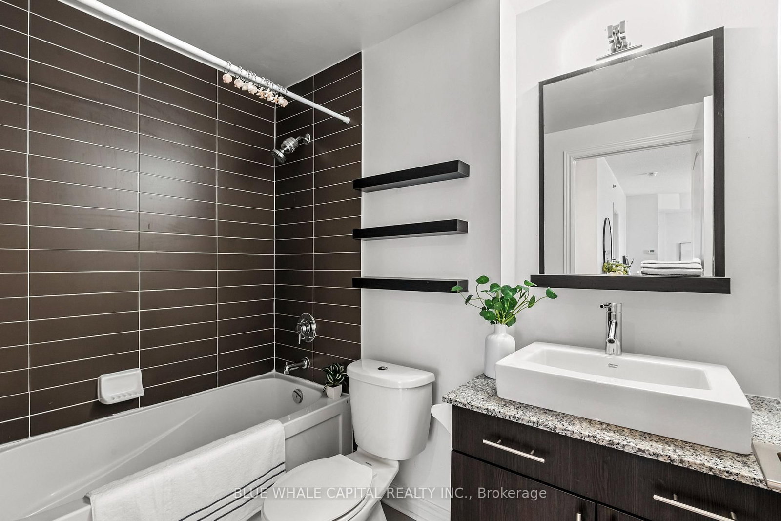 2756 Old Leslie Street, Unit 520 - Photo 16
