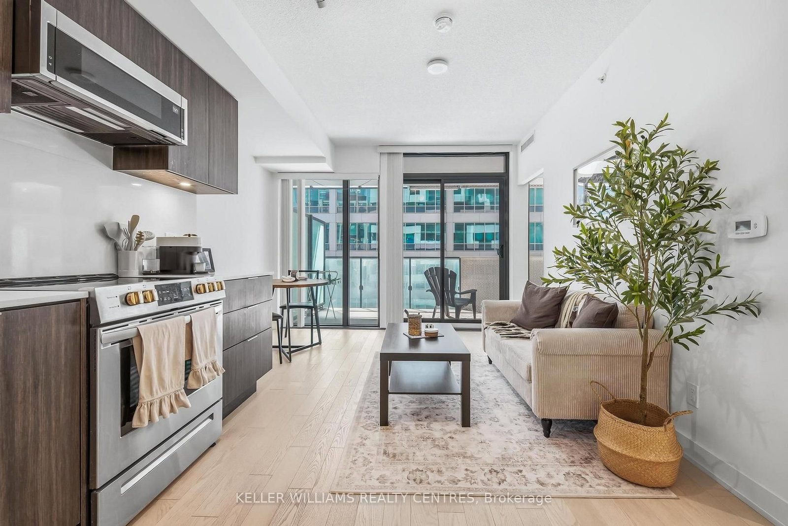 25 Richmond Street E, Unit 704 - Photo 8