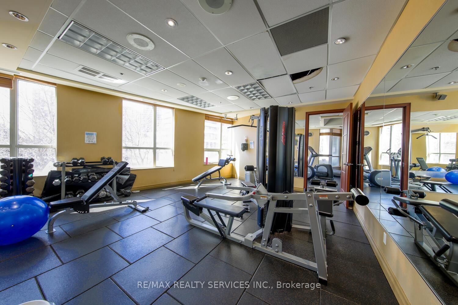 60 Byng Avenue, Unit 1215 - Photo 32