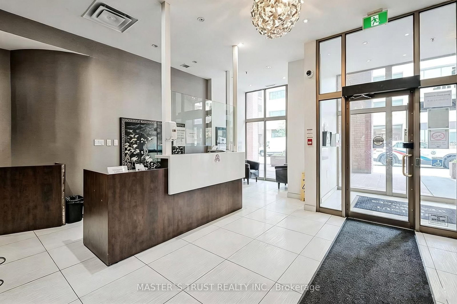 1702-55 Centre Avenue, Toronto, ON, photo 5