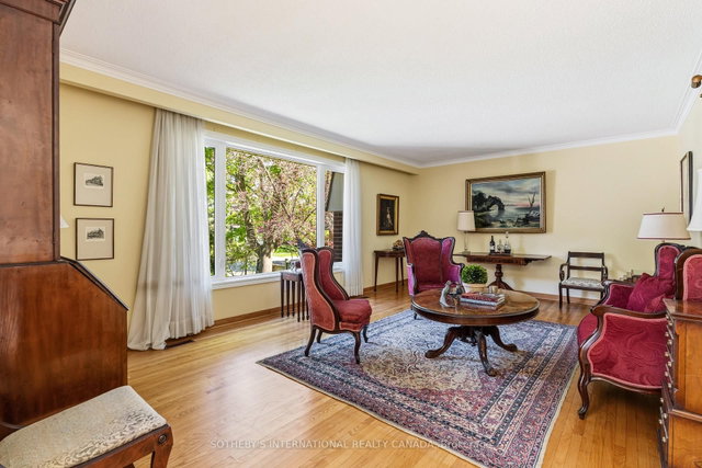 29 Leacock Crescent
