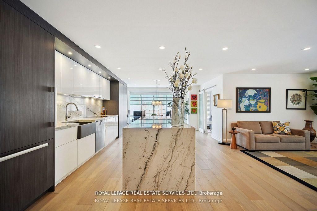 480 W Queens Quay • #601 • Toronto, ON photo 16