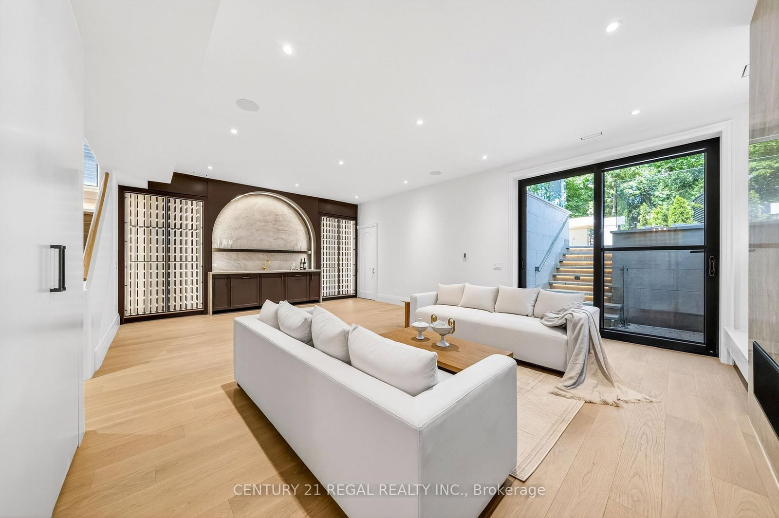 43 Wanless Crescent • Toronto, ON photo 32