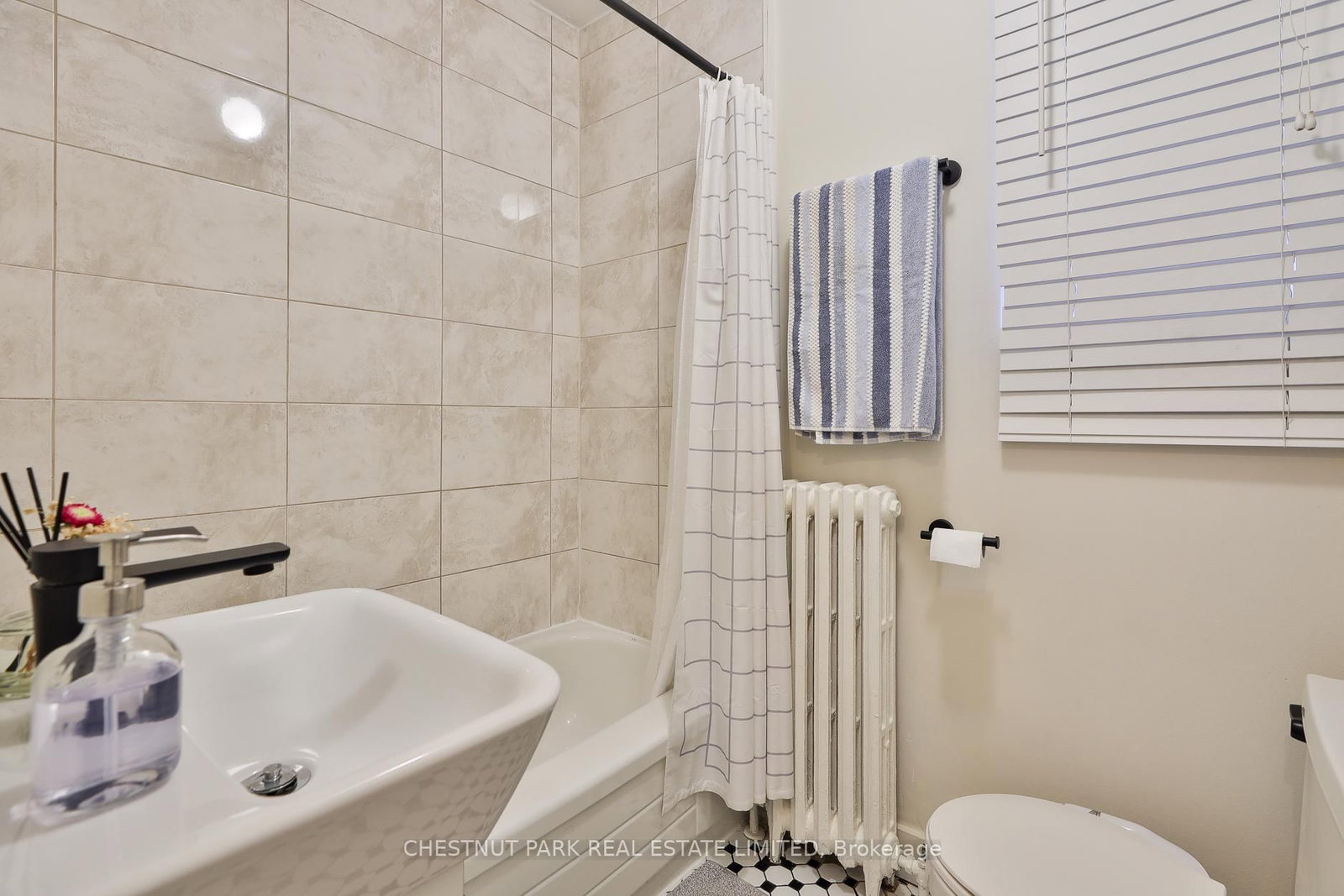 1648 Bathurst Street, Unit 5 - Photo 24