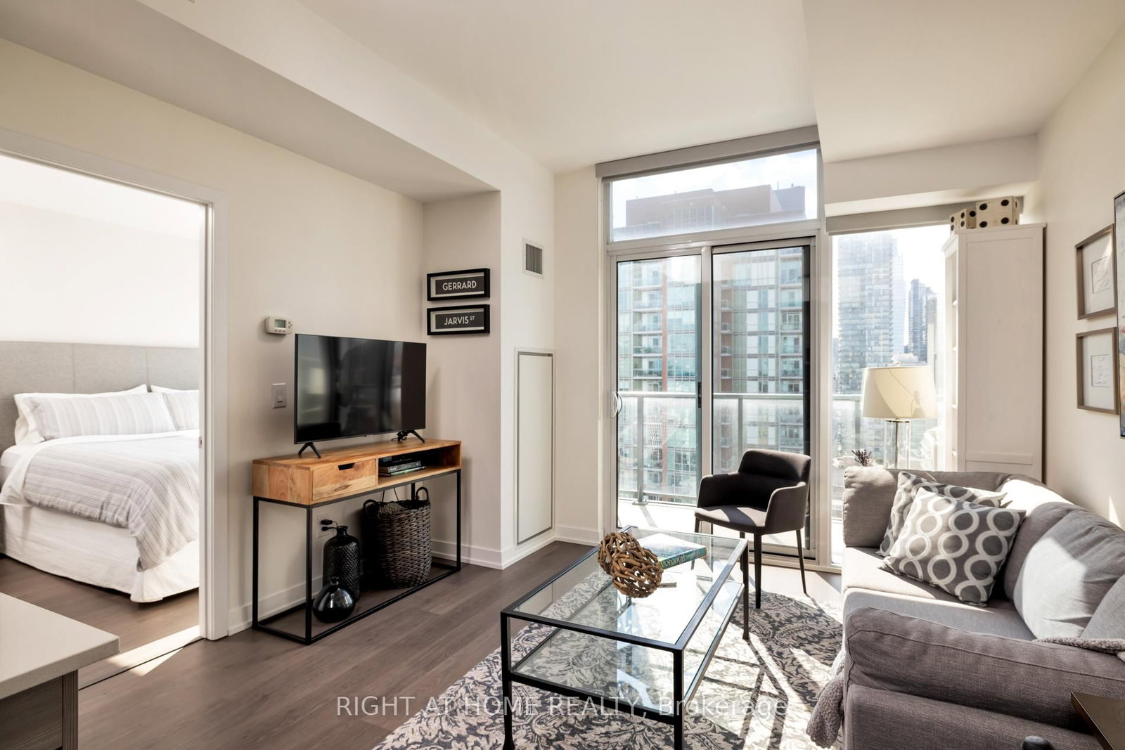 105 George Street E, Unit 1912 - Photo 11
