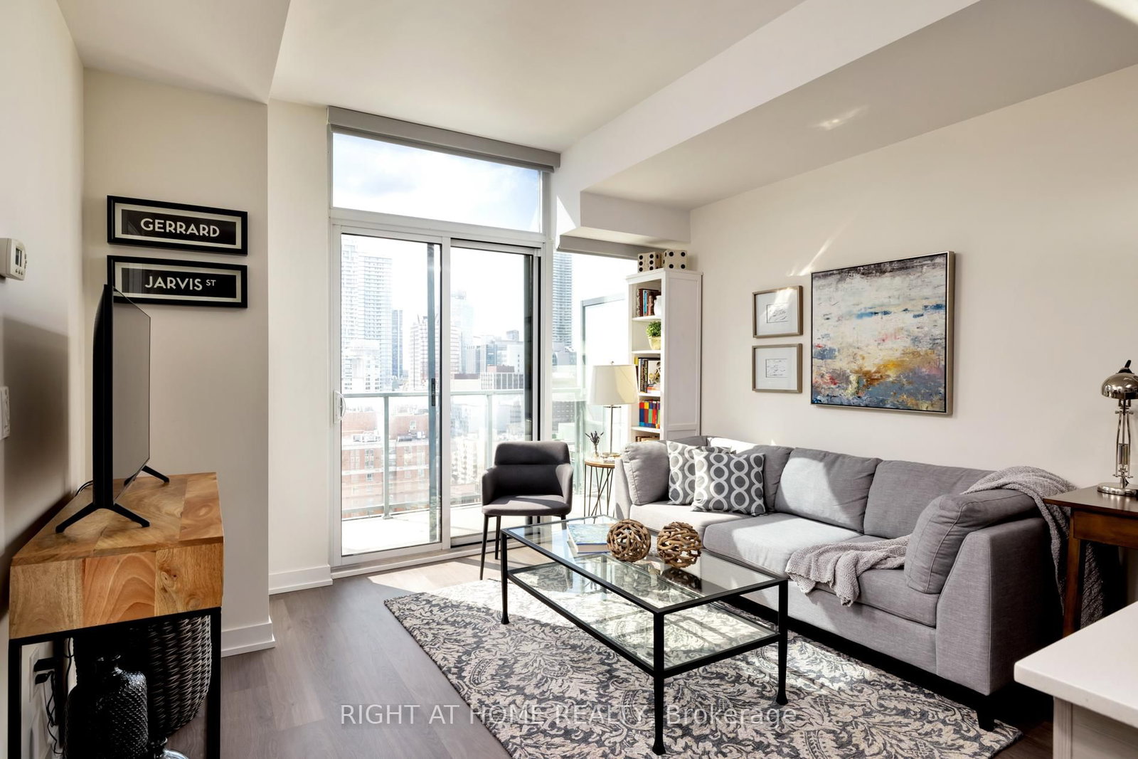 105 George Street E, Unit 1912 - Photo 6