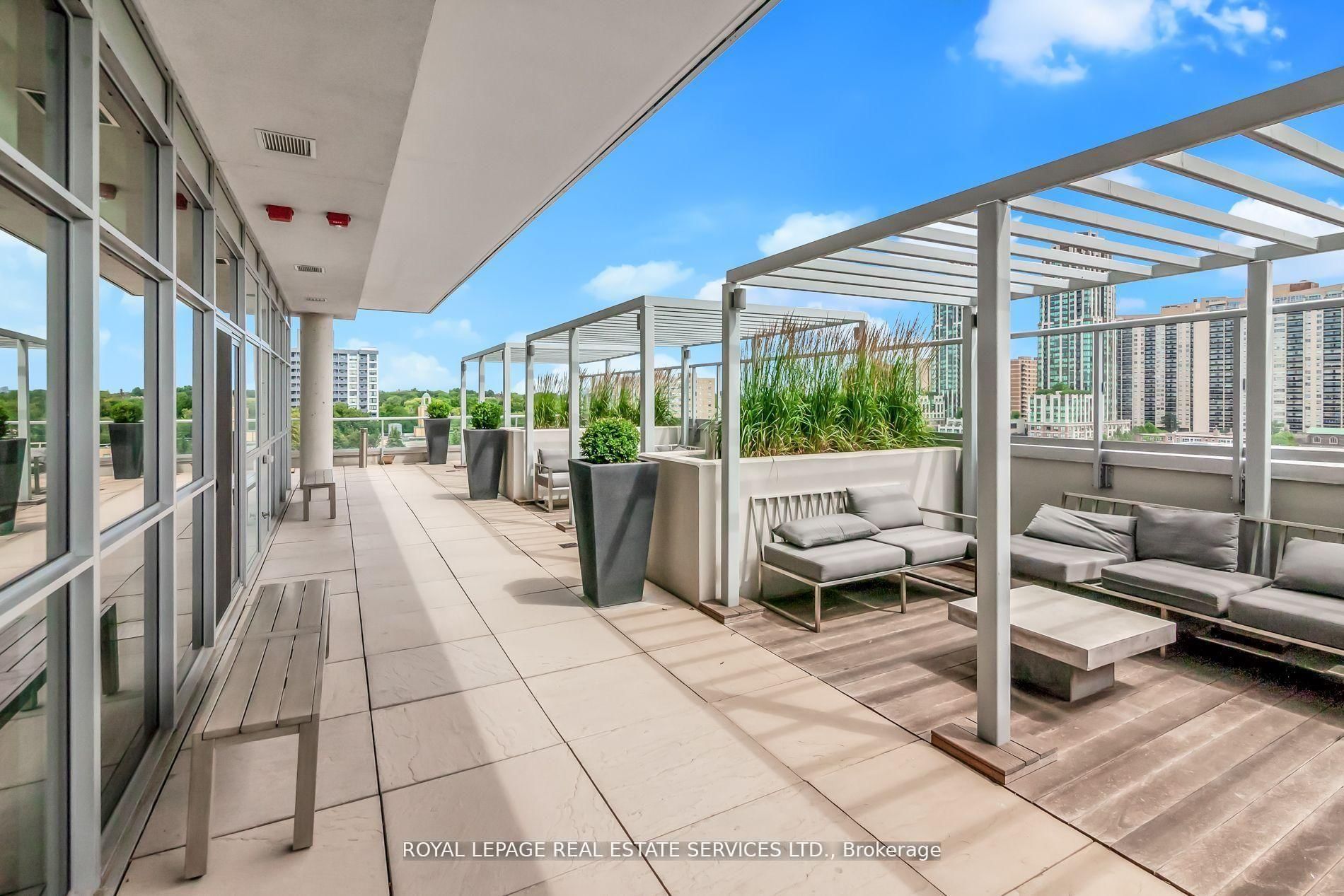 501 St Clair Avenue W, Unit 1104