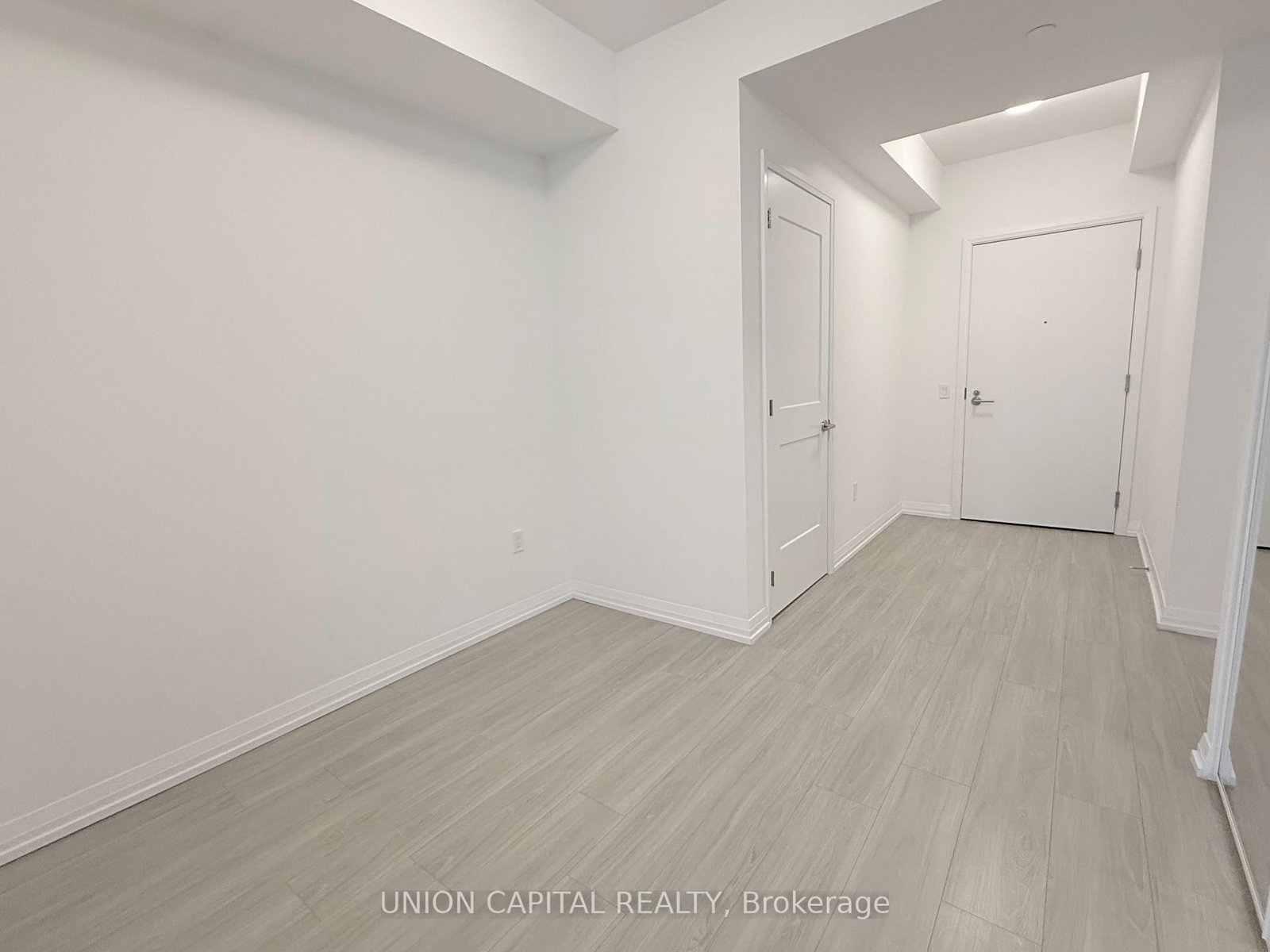 50 Dunfield Avenue, Unit 715 - Photo 4