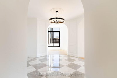 3-bed Condominium Apartment · 2010 Bathurst St