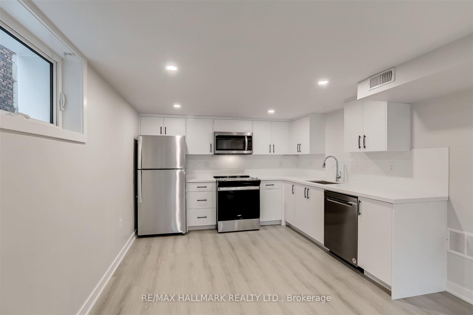 979 Avenue Road, Unit BSMT 1 - Photo 3