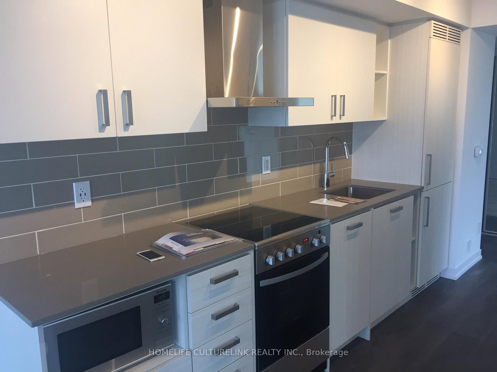 125 Redpath Avenue, Unit 2005 - Photo 6