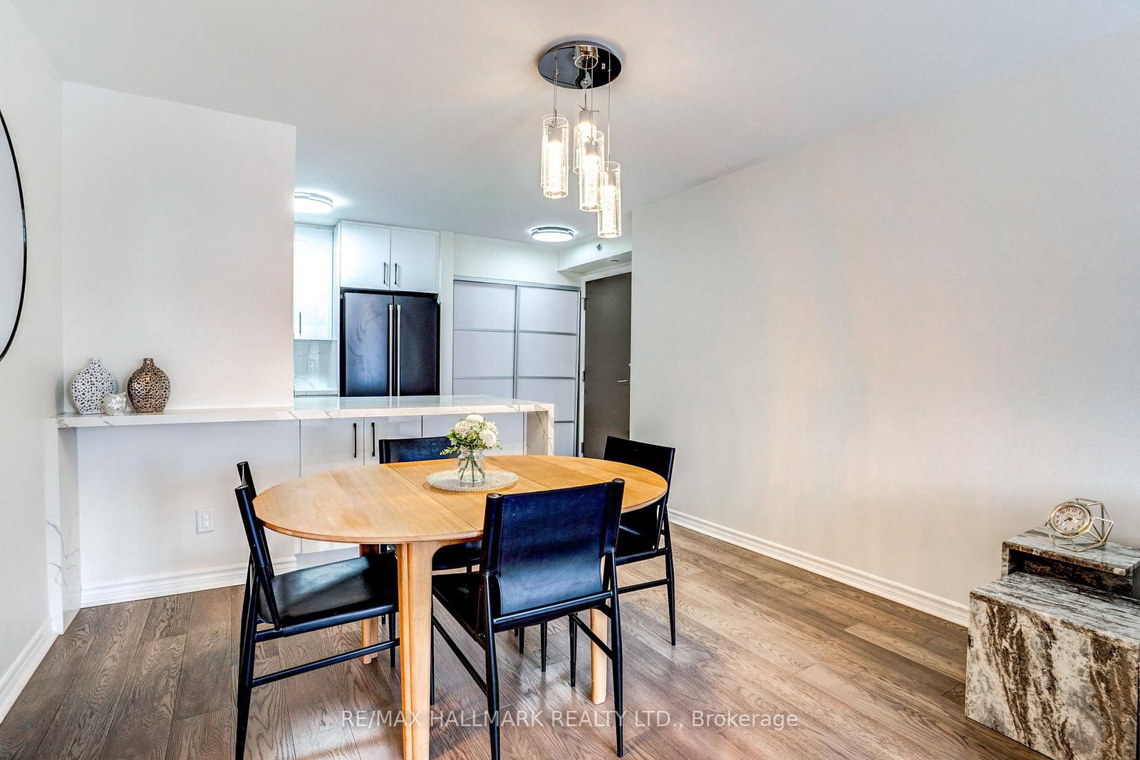 35 Saranac Boulevard • #630 • Toronto, ON photo 13