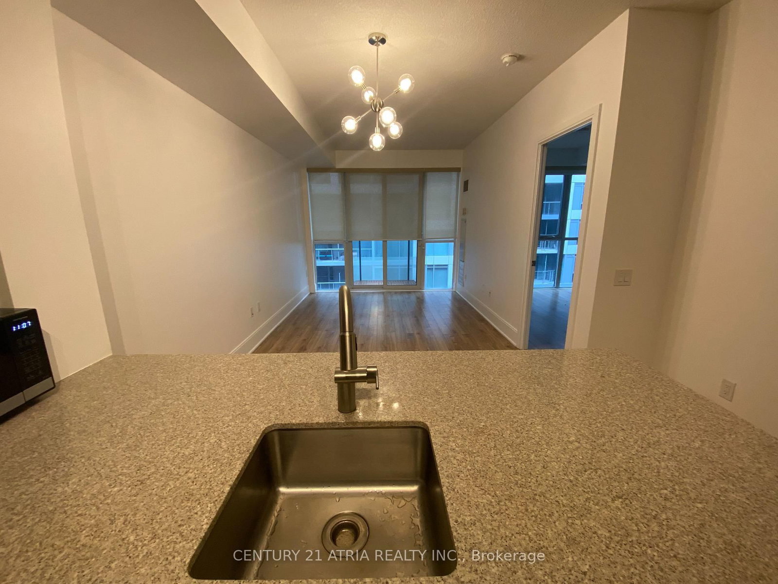 560 Front Street W, Unit 706 - Photo 3