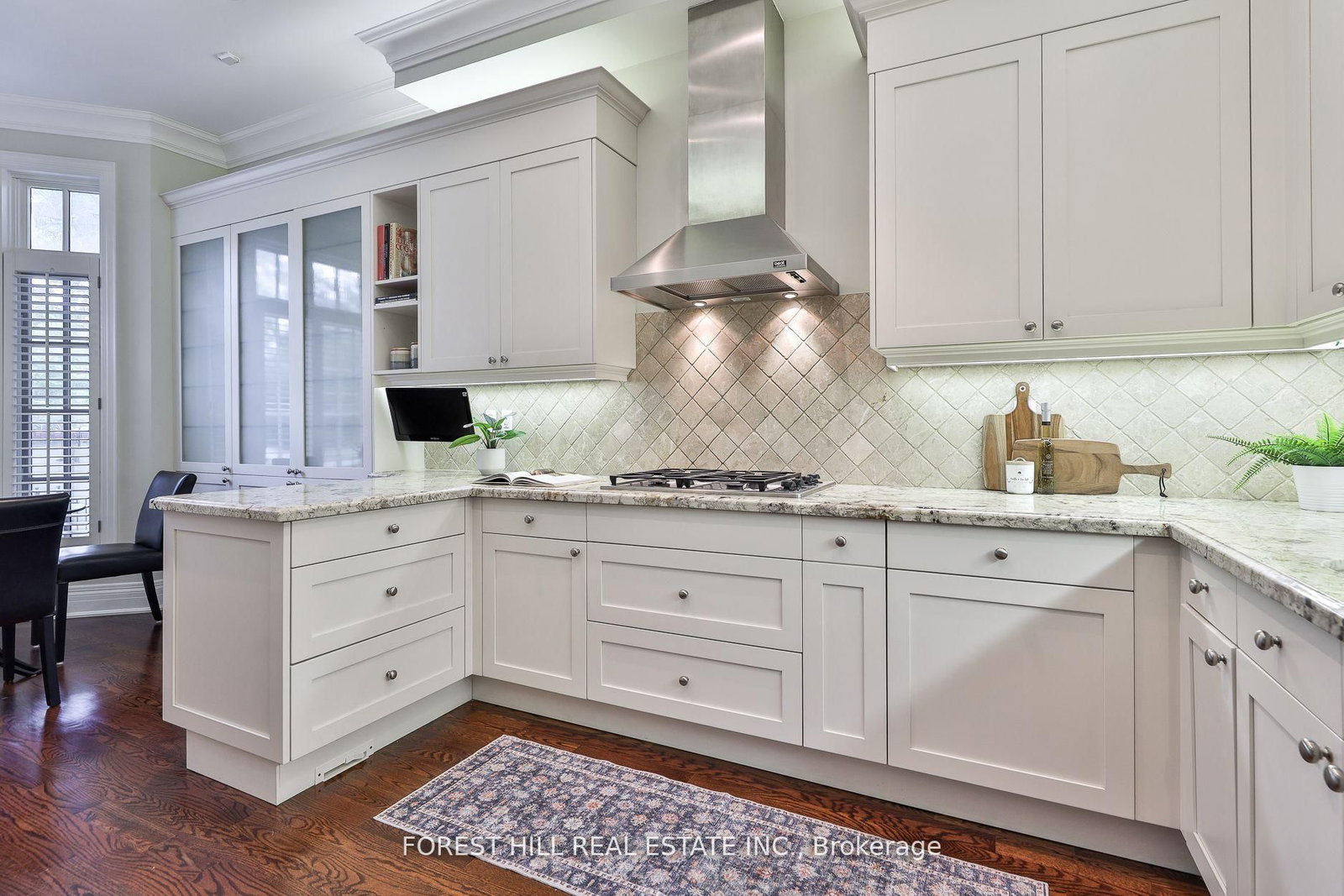 109 Lonsdale Road • Toronto, ON photo 15