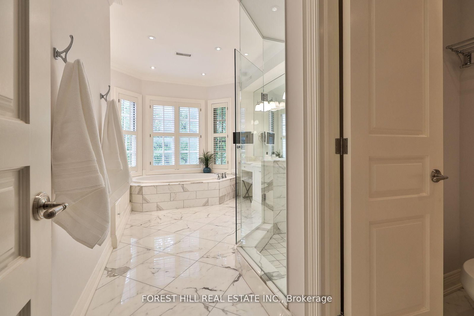109 Lonsdale Road • Toronto, ON photo 25