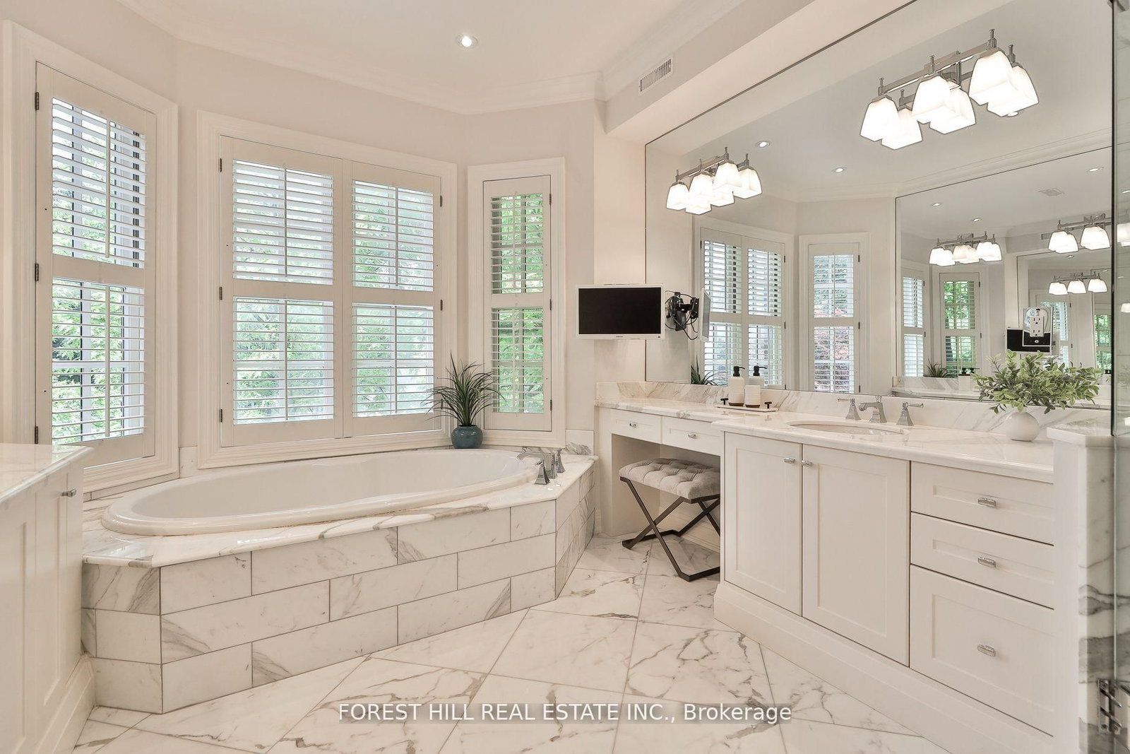 109 Lonsdale Road • Toronto, ON photo 27