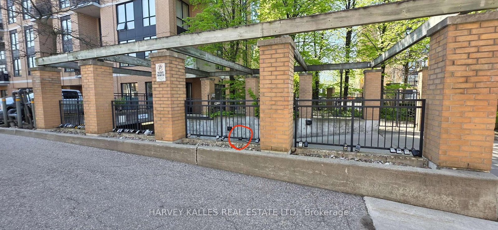 208 Niagara Street, Unit 68 - Photo 12