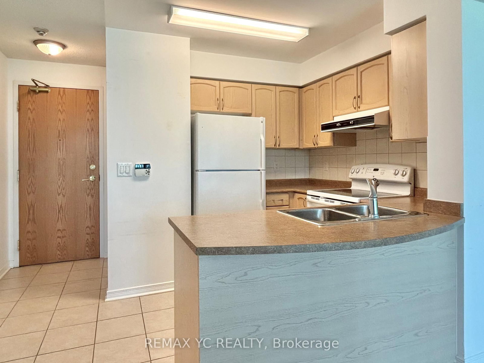 5500 Yonge Street, Unit 409 - Photo 4