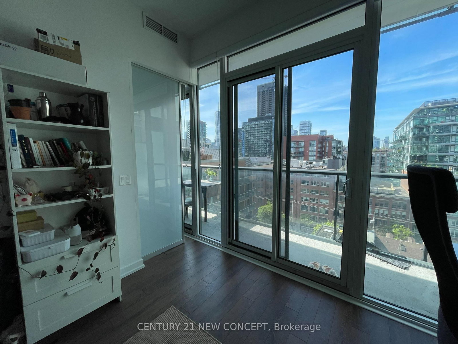 158 Front Street E • #1009 • Toronto, ON photo 16