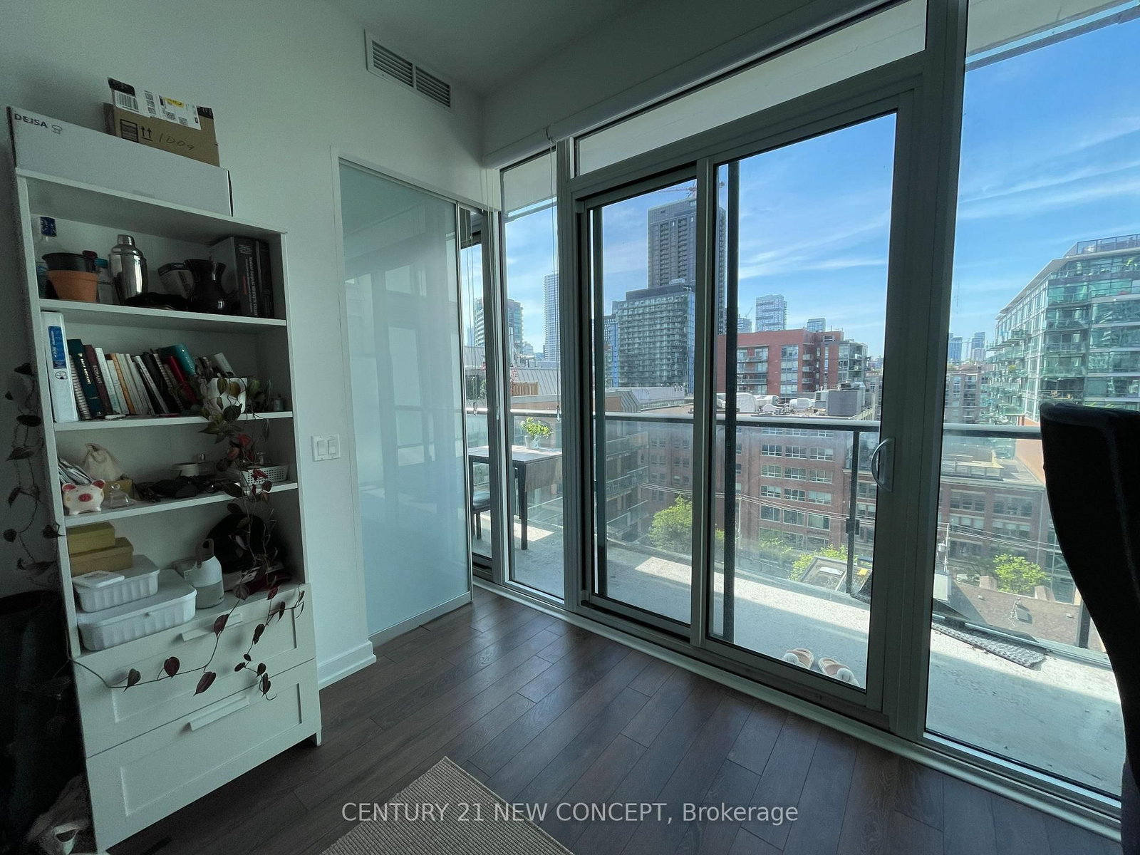 158 Front Street E • #1009 • Toronto, ON photo 17