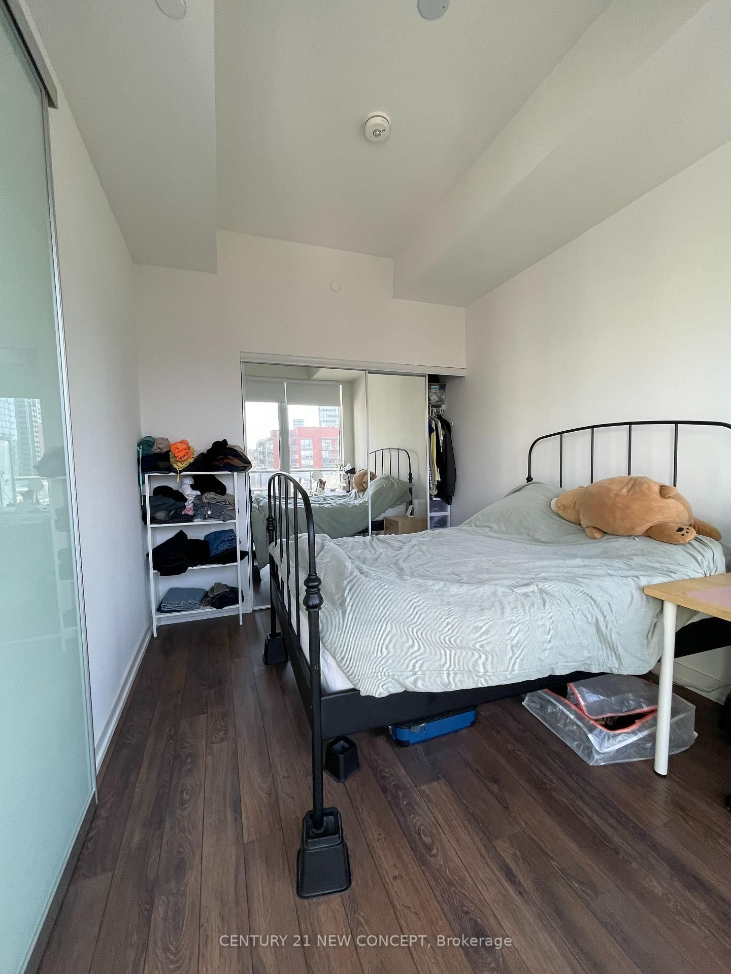 158 Front Street E • #1009 • Toronto, ON photo 19