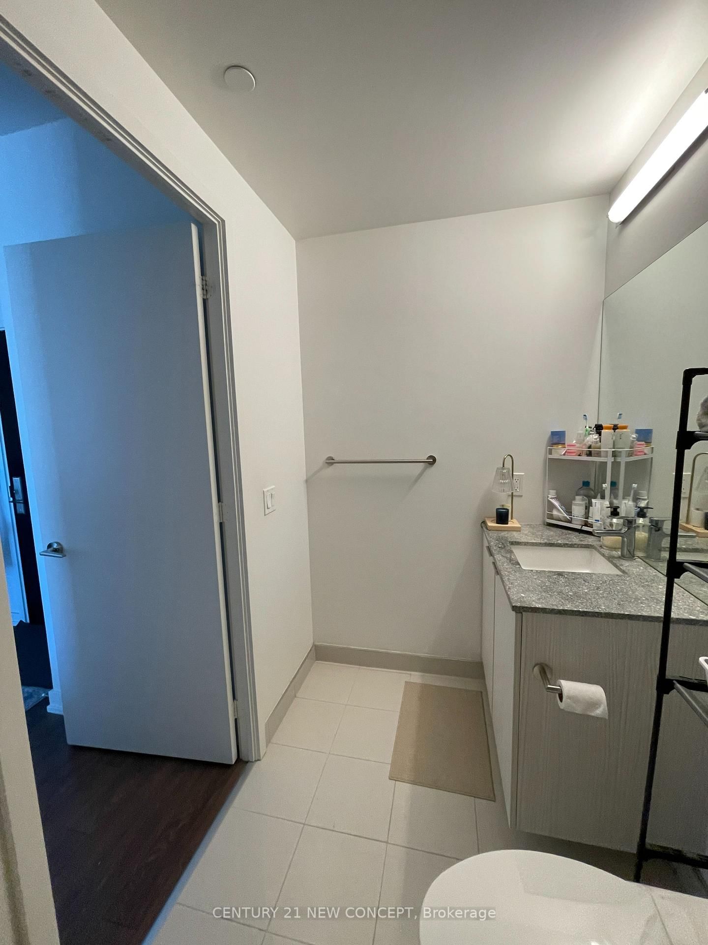 158 Front Street E • #1009 • Toronto, ON photo 40