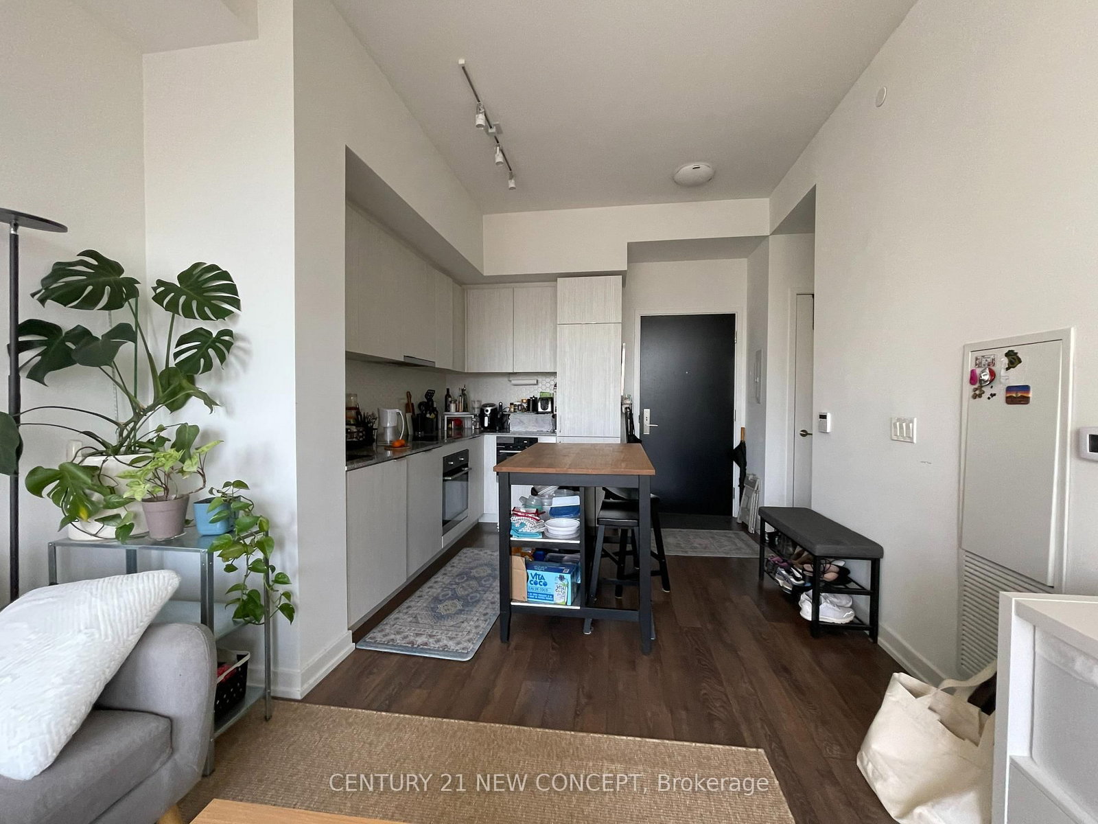 158 Front Street E • #1009 • Toronto, ON photo 6
