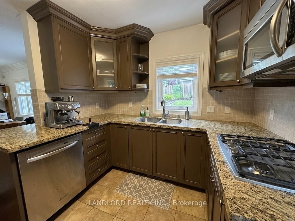 5 Lanbrooke Avenue, Toronto, ON, photo 3