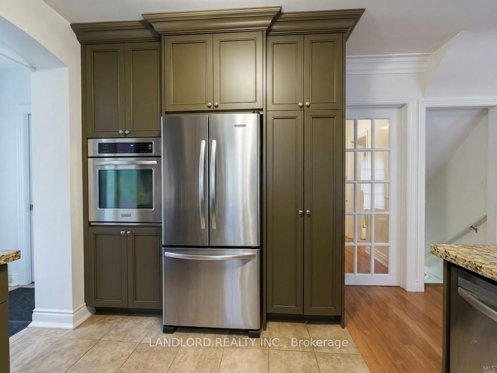 5 Lanbrooke Avenue, Toronto, ON, photo 4
