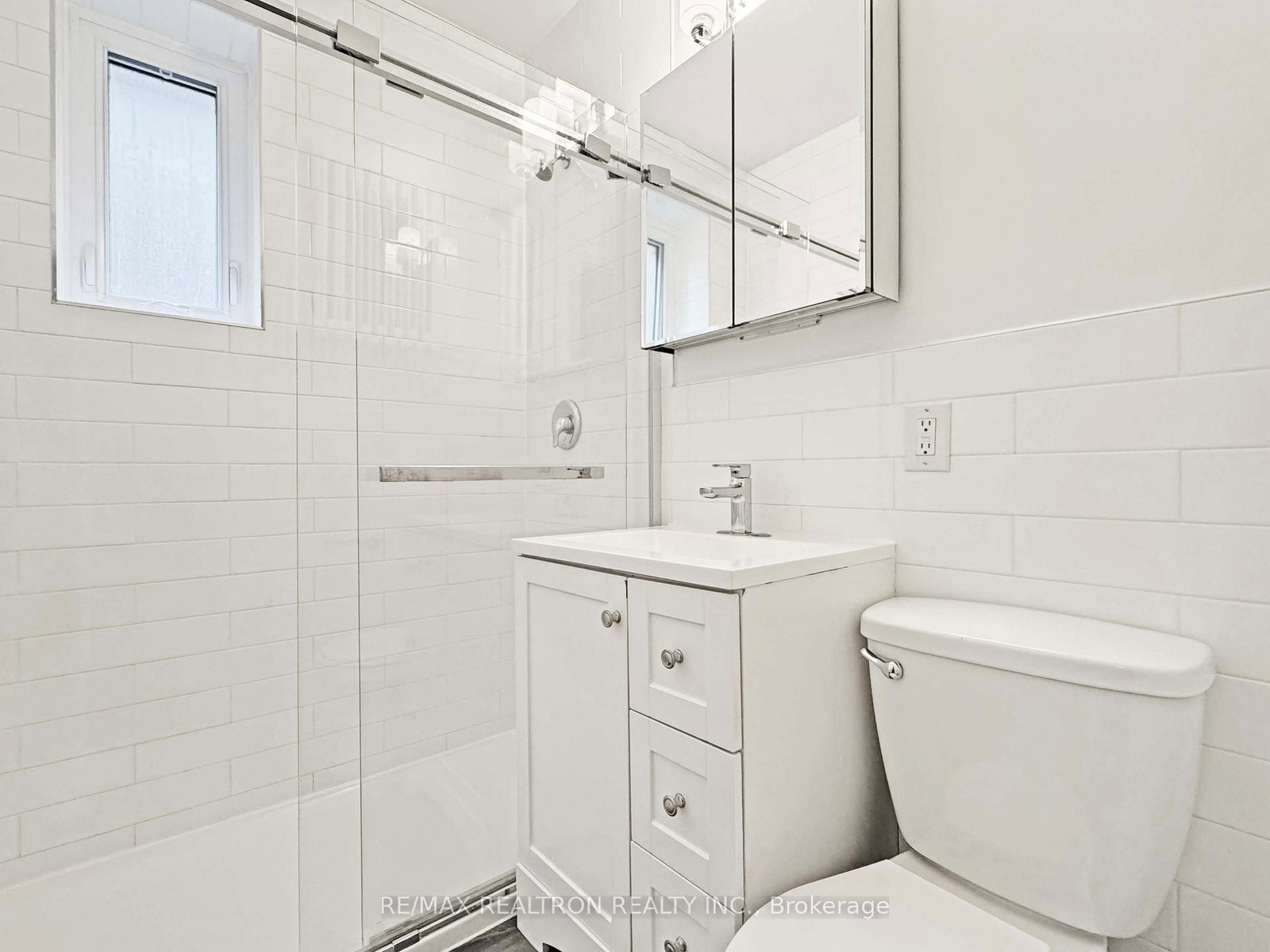396 Avenue Road, Unit 414 - Photo 5