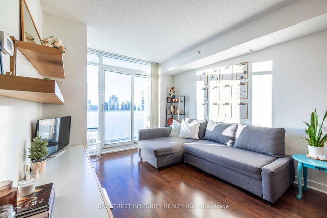 1510 - 5740 Yonge Street
