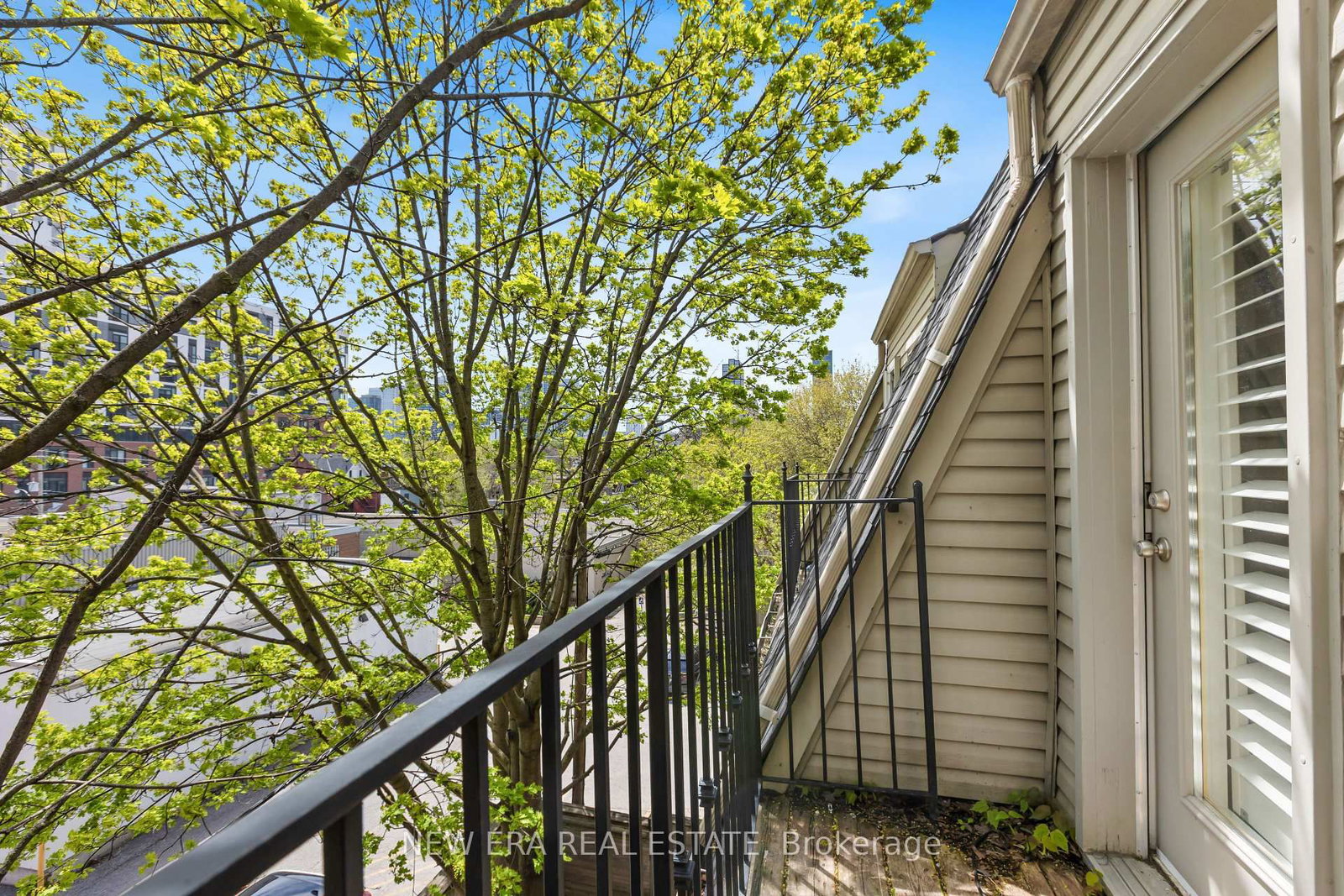 35 Spruce Street • #B • Toronto, ON photo 22