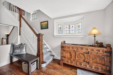 30 Edgewood Crescent — photo 5