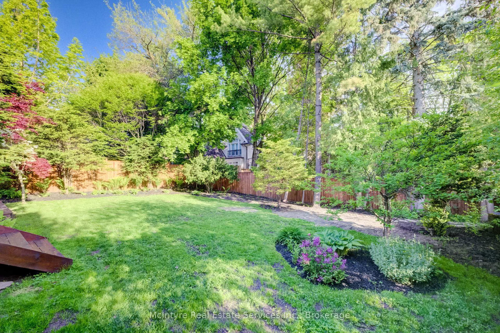 560 Blythwood Road • Toronto, ON photo 35