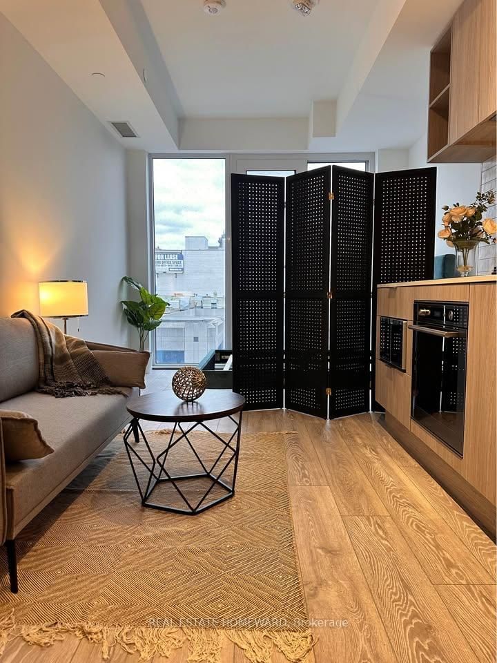 Property at 2020 Bathurst