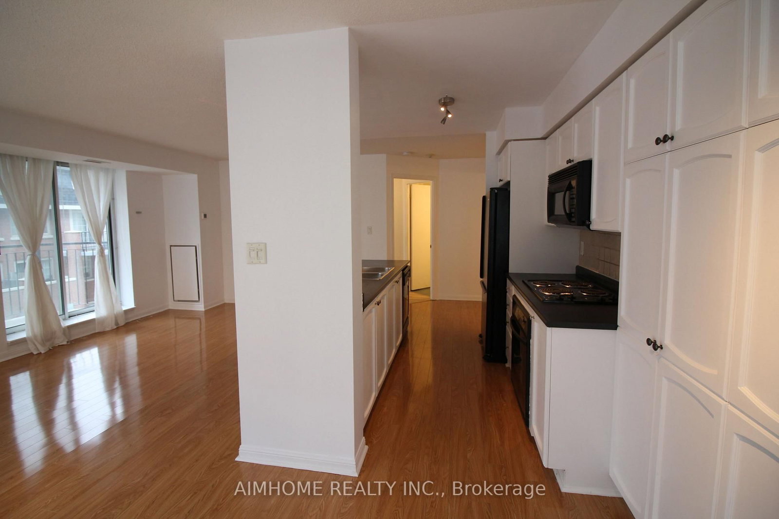 1000 W King Street • #317 • Toronto, ON photo 14