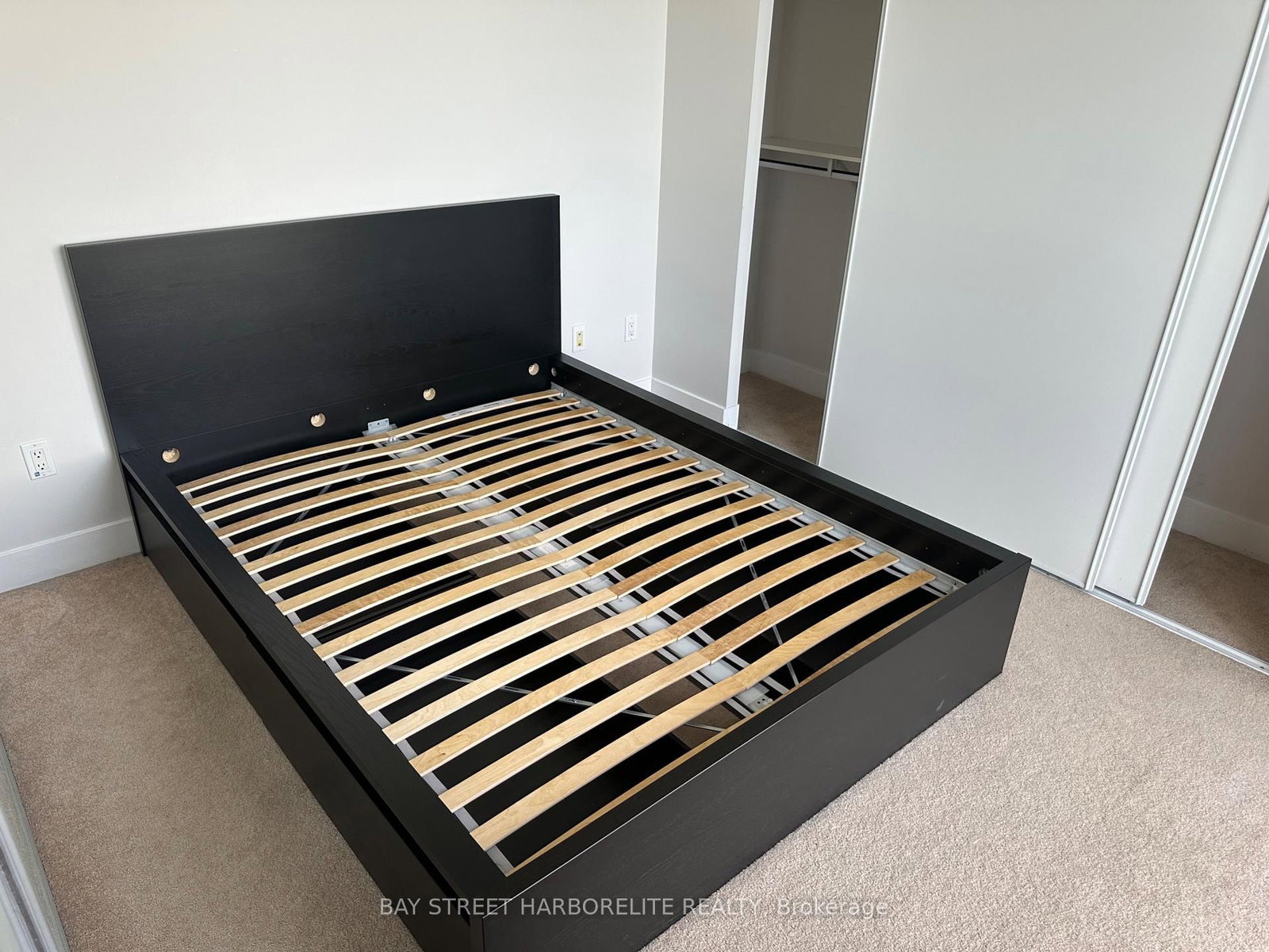 23 Sheppard Avenue E, Unit 2507 - Photo 6