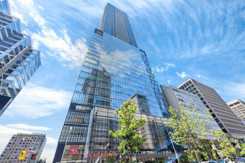 488 University Ave #3912, Toronto, Ontario