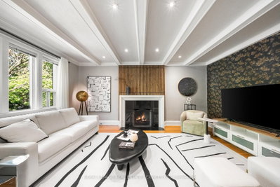 202 Dinnick Crescent — photo 4