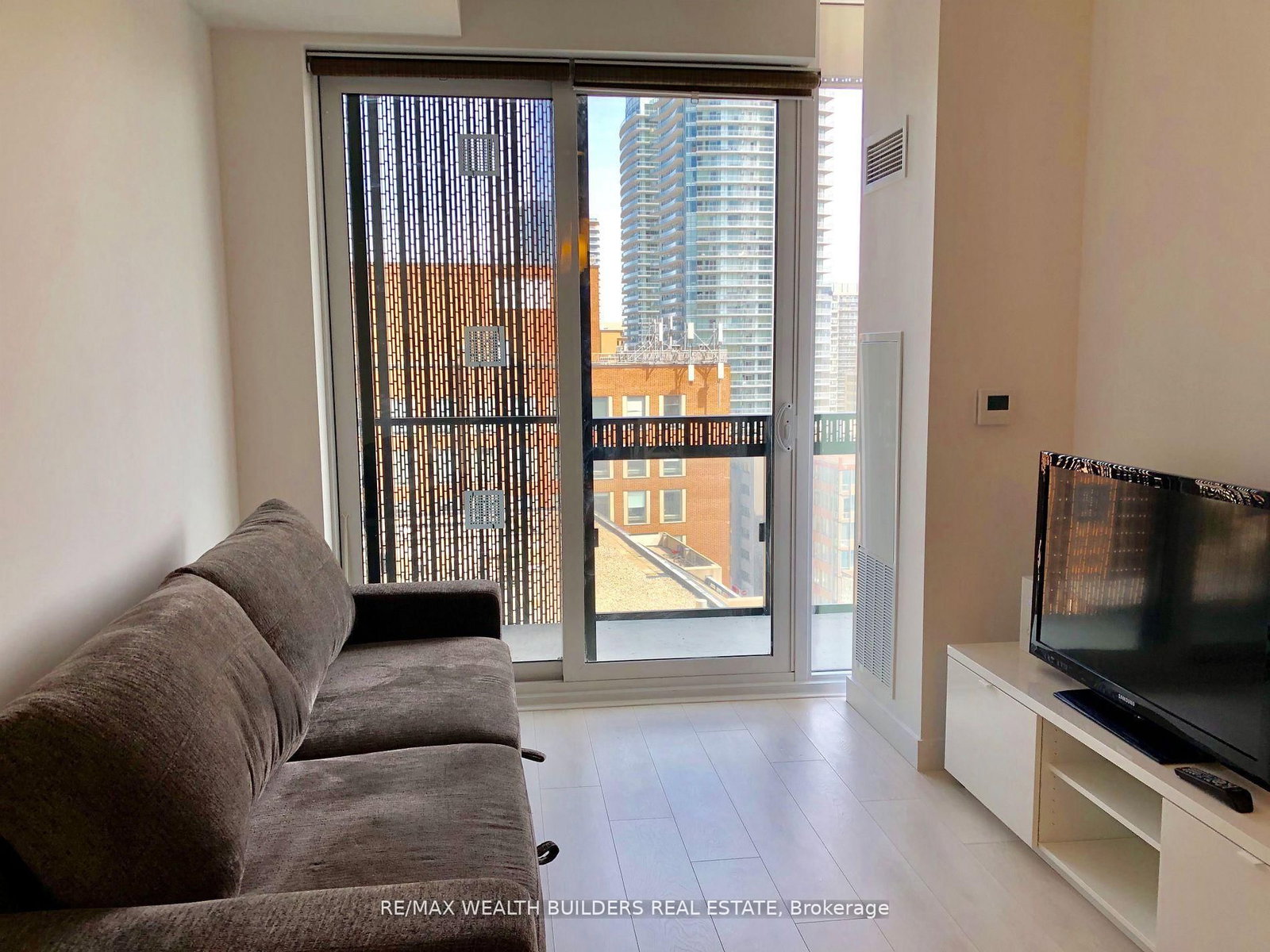 8 Eglinton Avenue E, Unit 1010 - Photo 2